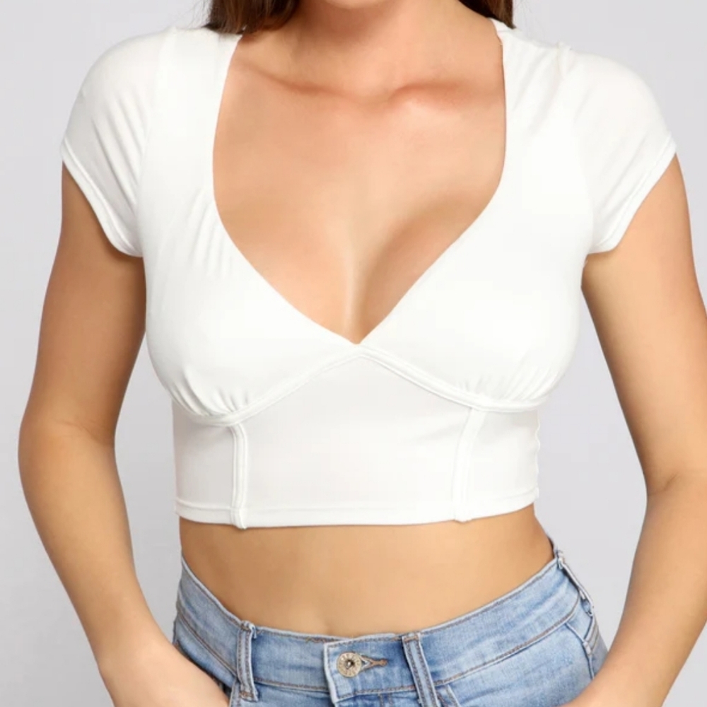 Size S Windsor Keeping Knit Chic Ribbed Knit Crop Top White